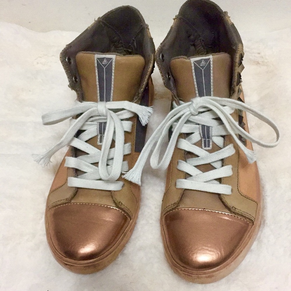 SAM EDELMAN rare studded hi-cut sneakers (6M)